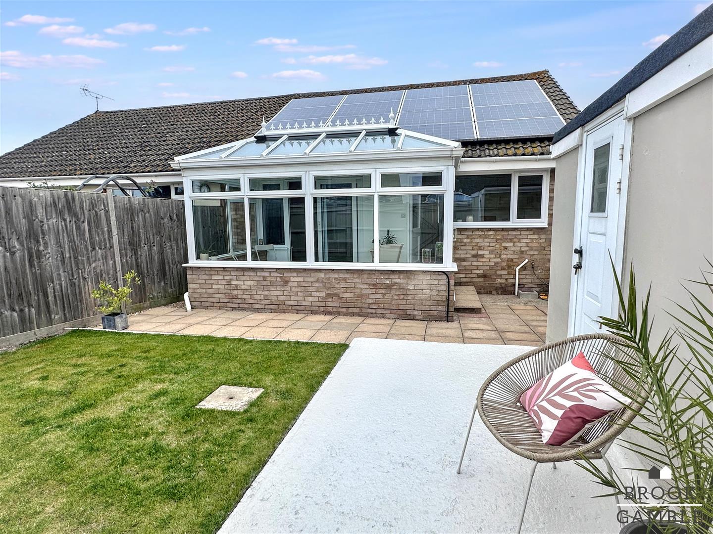 2 Bedroom Bungalow. Keats Walk in Eastbourne, East Sussex 17